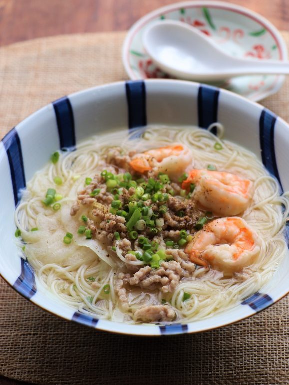 素麺で温活！海老と豚肉のフォー風にゅうめん