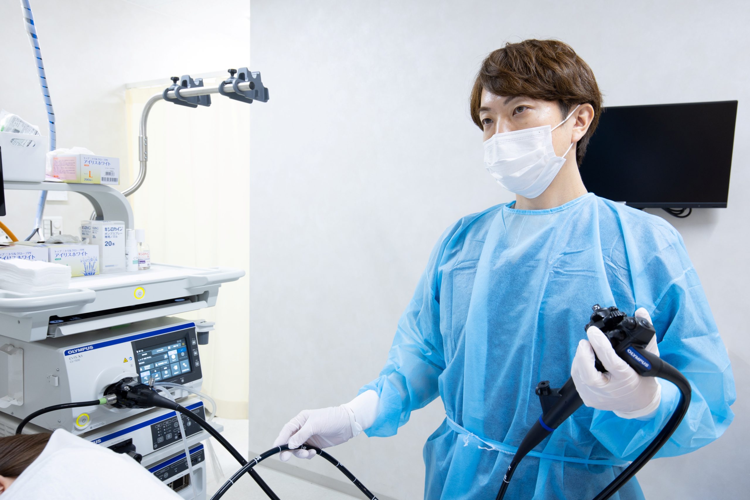 末廣院長による内視鏡検査の様子（OLYMPUS製スコープを使用）